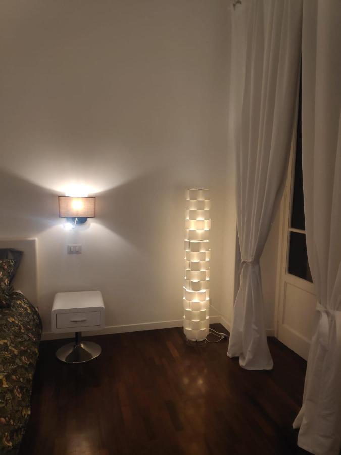 Duomo Lucania M3 - Barney's Apartamento Milán